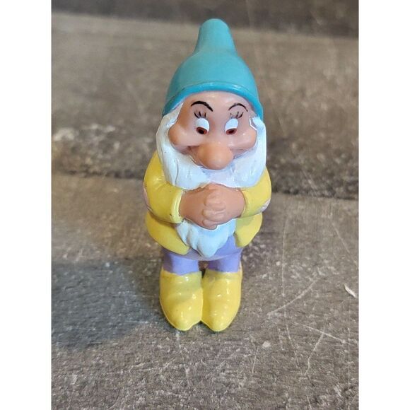 Mattel 1993 bashful Seven Dwarfs toy figure Disney - Picture 1 of 5